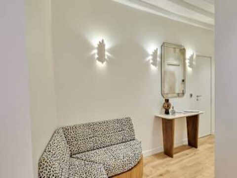 Sublim new triplex on Place des Vosges