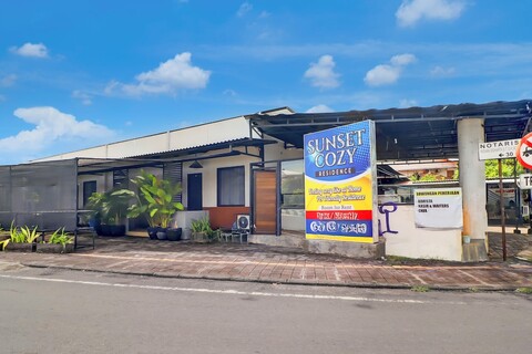 호텔 오, 트랜스 스튜디오 테마파크 근처, 이전 이름 선셋 코지