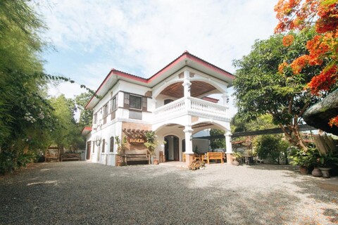 RedDoorz @ Casa Rafaelle Transient Ilocos Sur