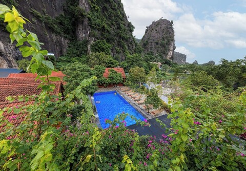 땀 꼭 에코 필드 홈