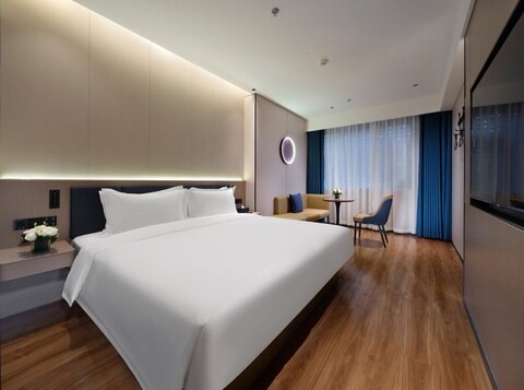 징라이 호텔, 제4인민병원