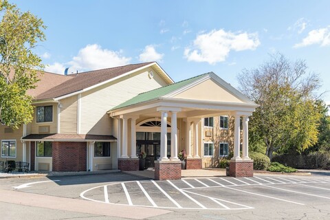 베스트 웨스턴 더 인 앳 샤론/폭스보로