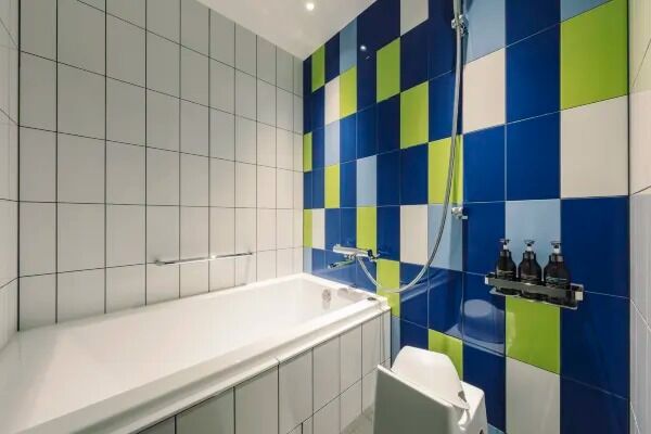 room detail thumbnail 1