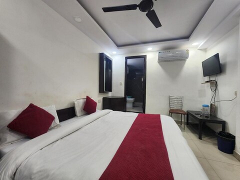 Hotel Satyam Near Ramakrishna Ashram