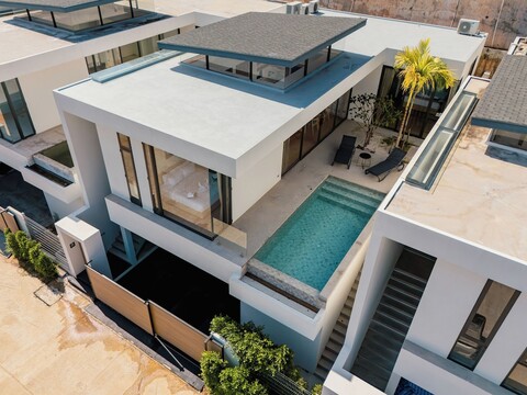 우아한 에일린 3 베드룸 수영장 빌라 나이톤