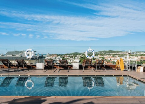 MIM 시체스, 멜리아 컬렉션 멤버