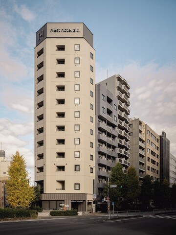 네스트호텔, 구라마에 역