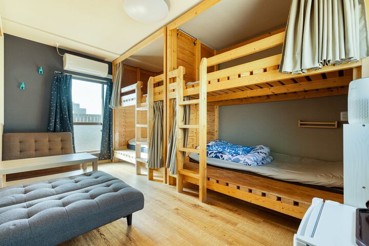 room detail thumbnail 0