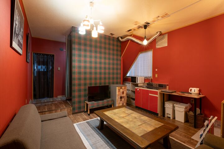 room detail thumbnail 1