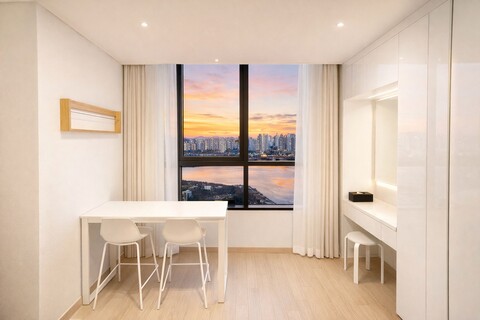 더 디셈버스테이 인 한라