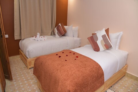 리아드 누르 부티크