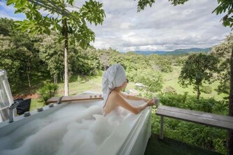 แคมป์ต๊ะต่อนยอน แม่กำปอง เชียงใหม่ CAMP Ta-Torn-Yorn Maekampong Chiang Mai