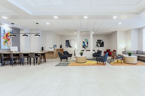 코트야드 바이 메리어트, 유니버설 올랜도 맞은편