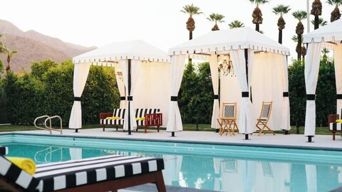 Hotel El Cid by Avantstay 16인용 풀 옵션의 Palm Springs 호텔 전체 구매