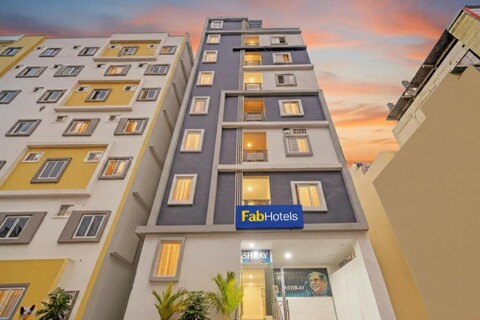 FabHotel Aashray