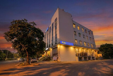 FabHotel Golden Key Residency