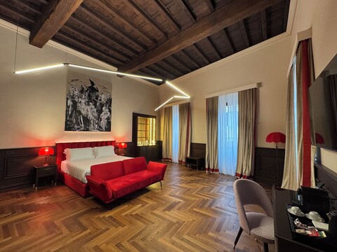 팔라초 감비라시 럭셔리 스위트 로마