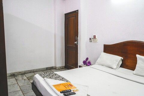 룸샬라 호텔 아이코닉, 카롤 바그 근처