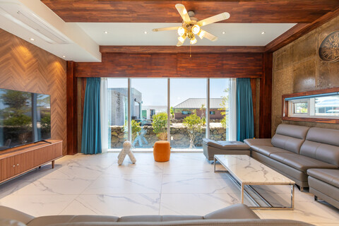 제주 풀스테이 사계 씨에로 펜션