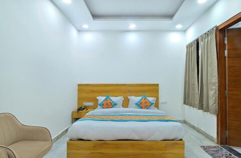 Hotel The Param Continental 