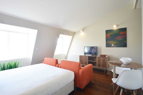 포르투의 활기찬 중심지에 있는 모던 아파트먼트