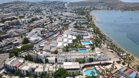 라도니아 호텔 레오 비치 리조트