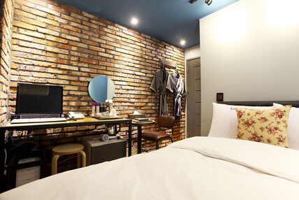 신림 봄(Bom) 1호점