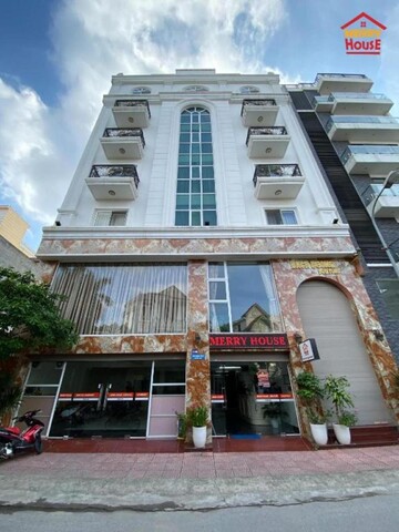 Merry House Bach Duong