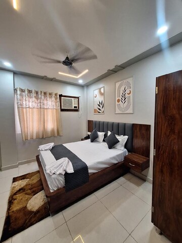 Illam by the Ghat near the Kashi Vishwnath temple