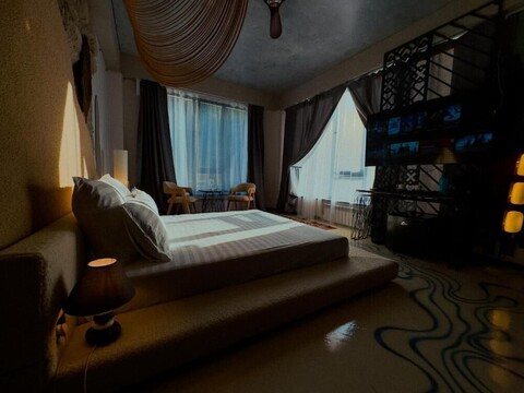 인 오즈 알마티