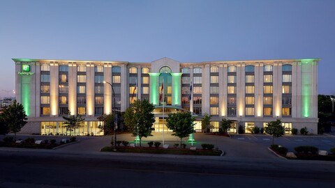 홀리데이 인 & 스위트 몬트리올 에어포트 바이 IHG