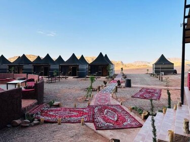 Dessert flowers wadi rum