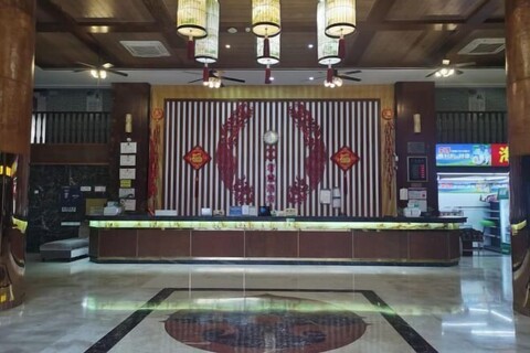 Yuelaite Junyi Hotel