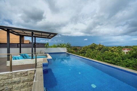 비세카 빌라 누사 두아, 아이쉬와랴 발리