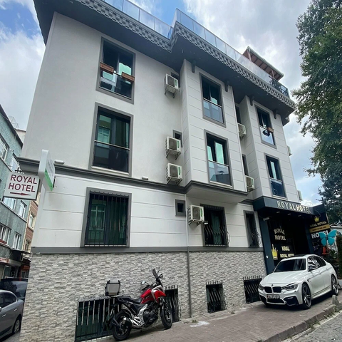 로얄 호텔 쿰카프