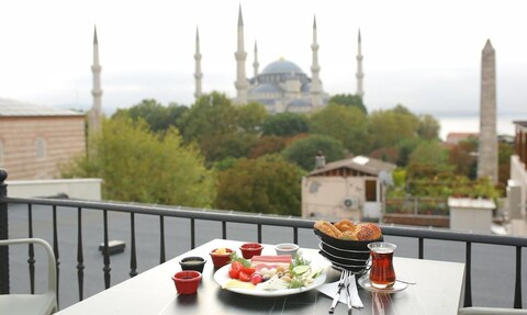 하시 바이람 호텔