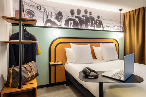 이비스 스타일 콜롬브 파리 우에스트