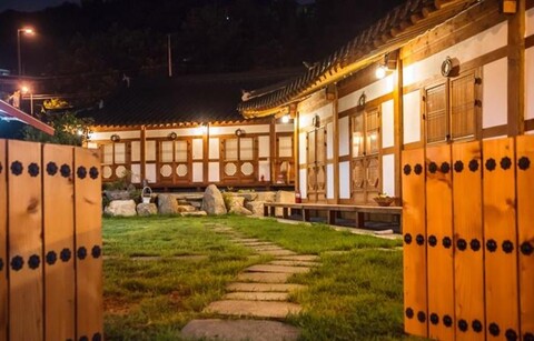 Flower Hanok Stay