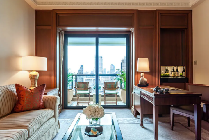 room detail thumbnail 1