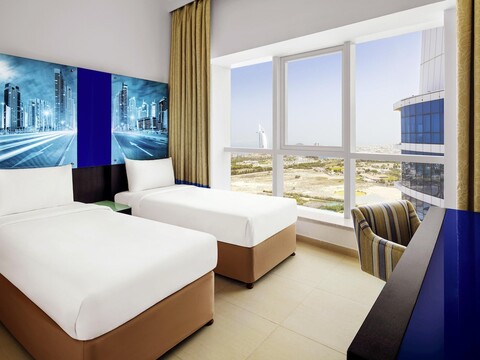 아다지오 프리미엄 두바이 알 바르샤