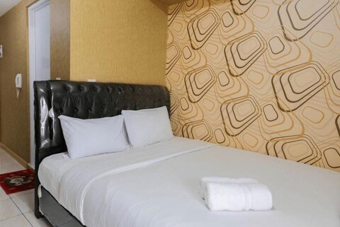 Luxury and Cozy Studio M-Town Apartment By Travelio
