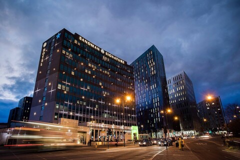 샌드맨 시그너처 뉴캐슬 호텔