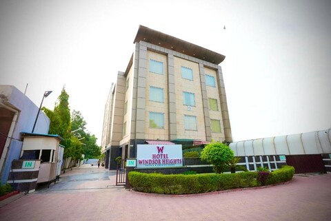Hotel The Sea Valley Azure Gurugram