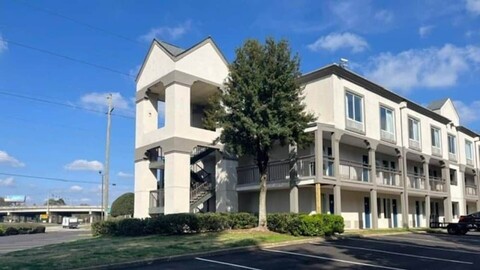 스튜디오 6 스위트 노크로스, GA