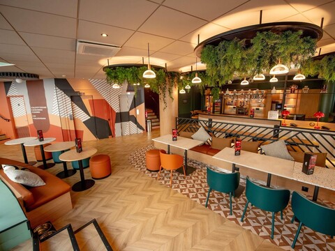 이비스 파리 갸르 드 노흐 샤토 롱돈 10엠므 호텔