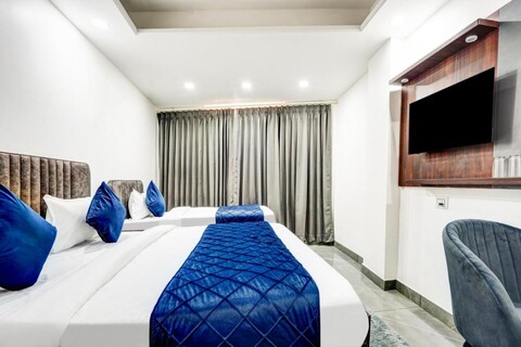 HOTEL S R STAY NEAR IGI DELHI AIRPORT