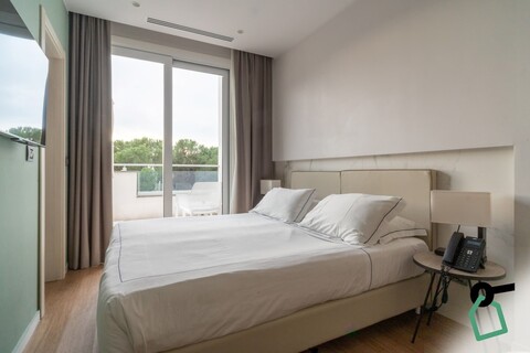 홀리데이 레리치 포르토