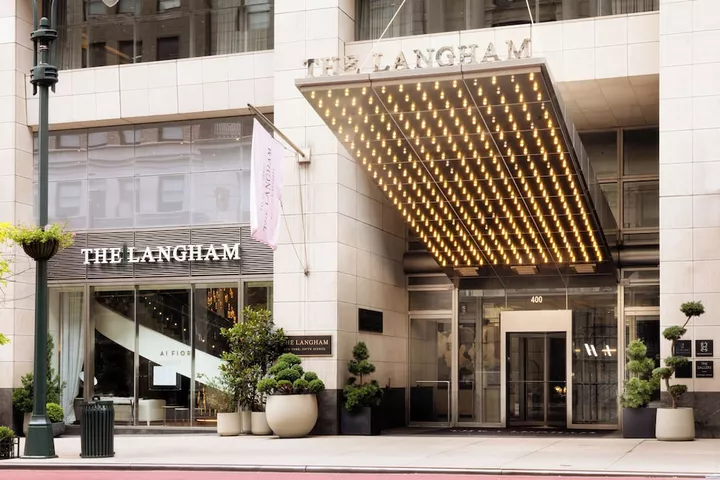 Langham Place, New York, Fifth Avenue