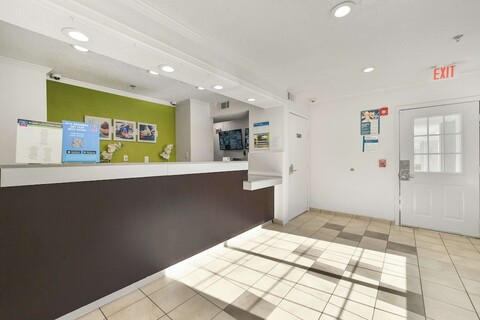 스튜디오 6 익스텐디드 스테이 터커 GA 애틀랜타 노스레이크