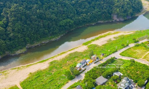웰컴 써니 하우스